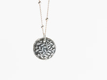 Load image into Gallery viewer, Delicate Vine Necklace
