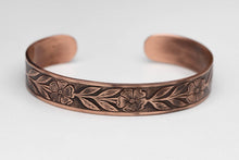 Load image into Gallery viewer, Floral Copper Cuff
